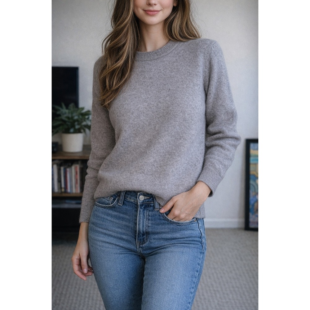 Christian Lacroix Grey 100% Extrafine Merino Wool Crewneck Sweater Womens small